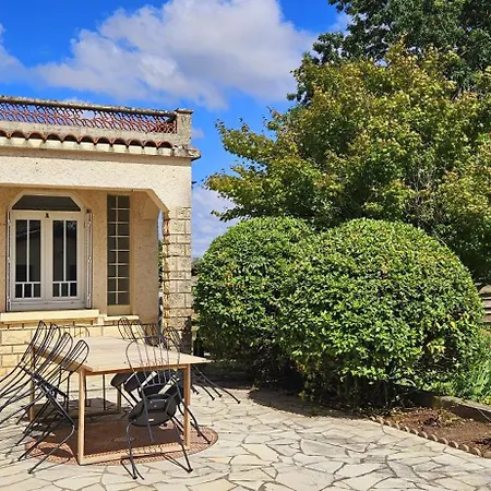 Du Château Le Conte Au Coeur Du Vignoble De Emilion 4*