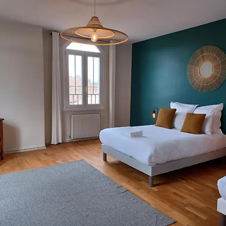 Du Château Le Conte Au Coeur Du Vignoble De Emilion Maison d'hôtes 4*