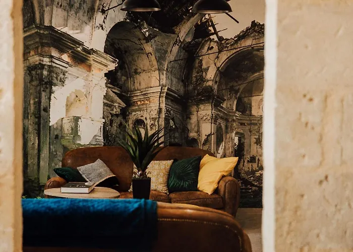 D'hote & Chateau Le Conte - Emilion 4* Saint-Émilion