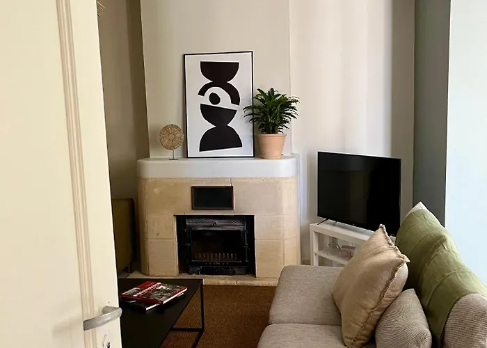 ゲストハウス D'hote & Chateau Le Conte - Emilion 4*